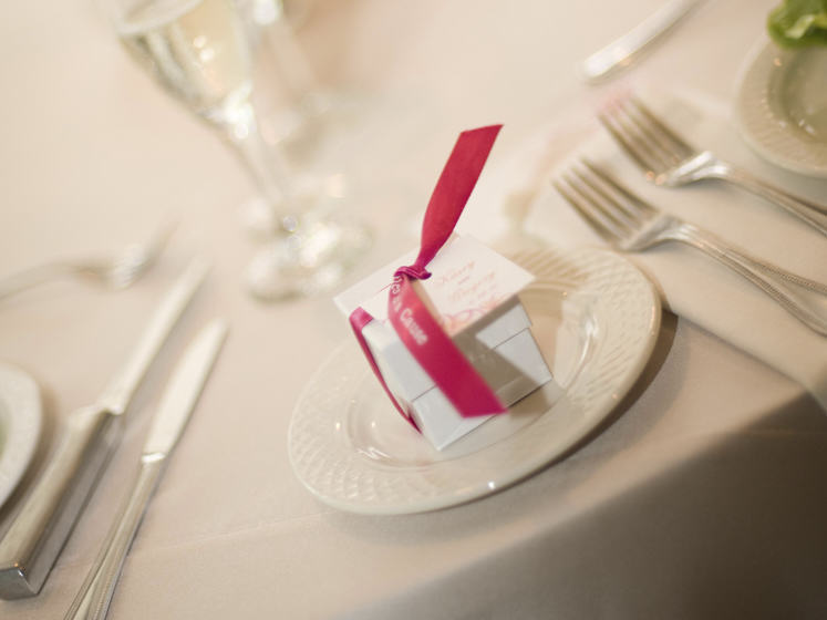 Autism Speaks - Dessert wedding favors for Kasey on plate close up.
