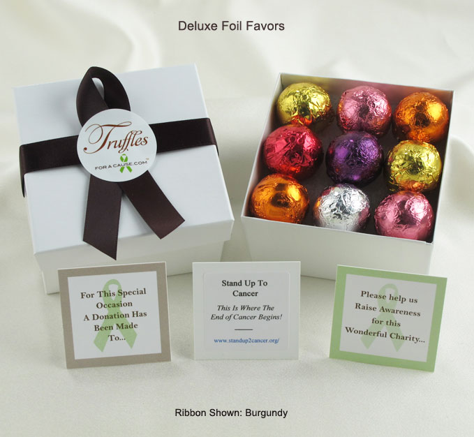 Frontal display of our Deluxe Foil Favors